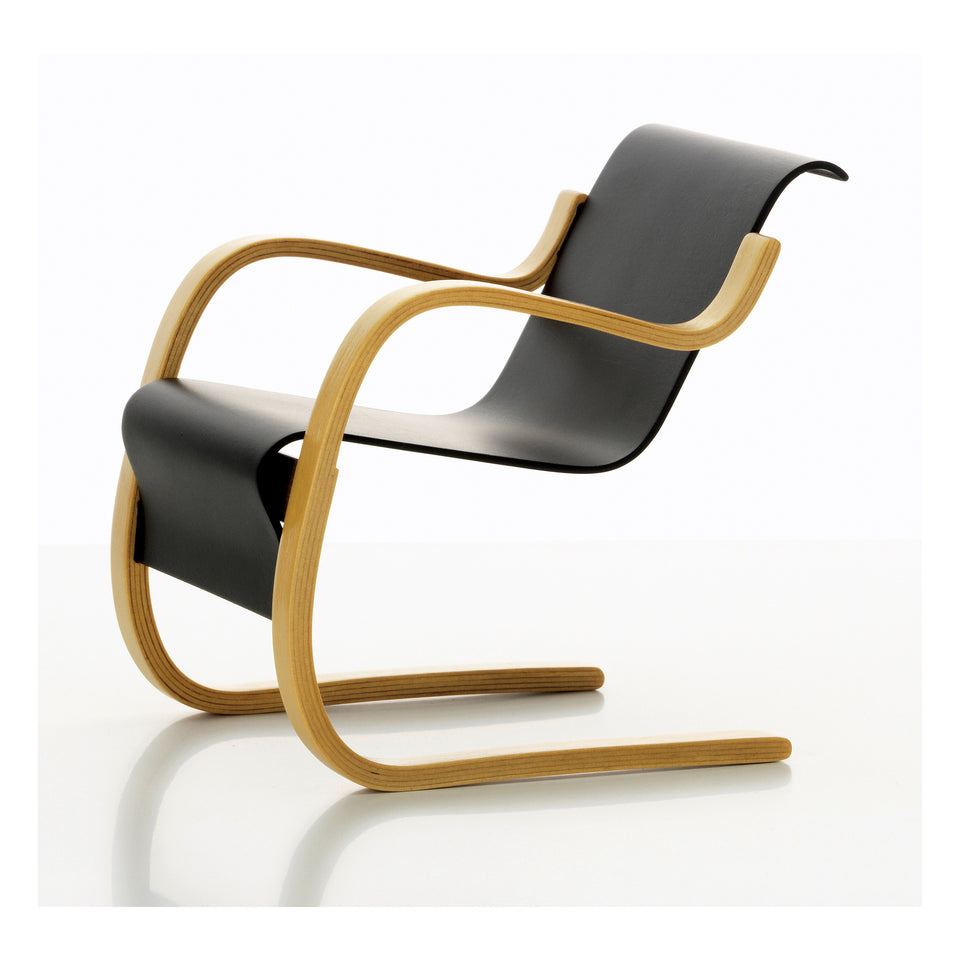 Vitra Miniature Armchair No. 42 by Alvar Aalto, 1:6-scale birch and black chair model
