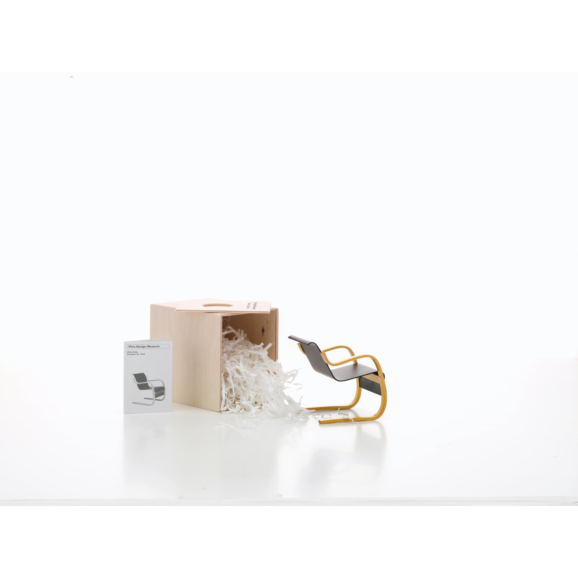 Vitra Miniatures Collection – Vertigo Home