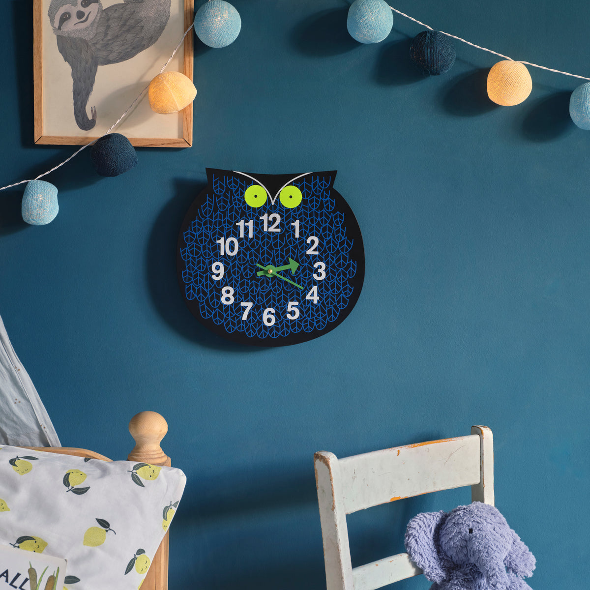 Omar the Owl Zoo Timer in a child's bedroom