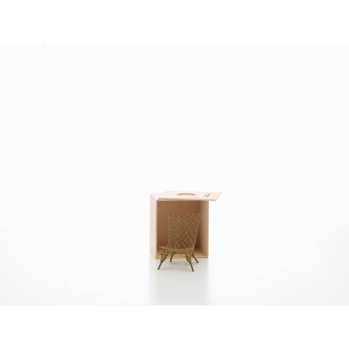 Miniature Knotted Chair by Wanders for Vitra, 1:6-scale collectible model shown with its presentation box