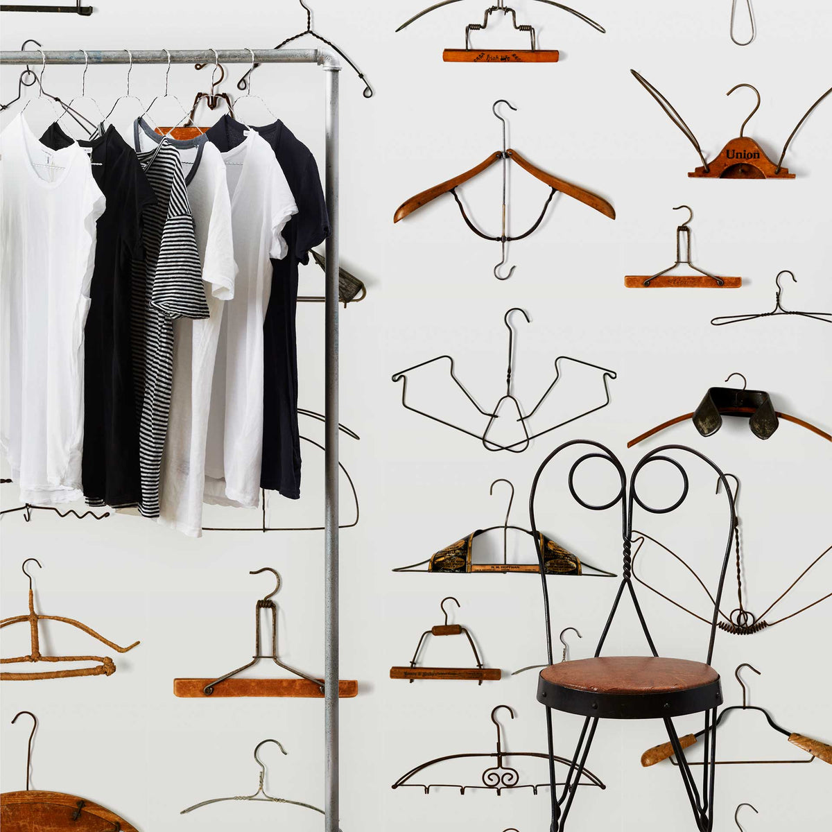 Hangers DRO-02 Obsession Wallpaper by Daniel Rozensztroch + NLXL
