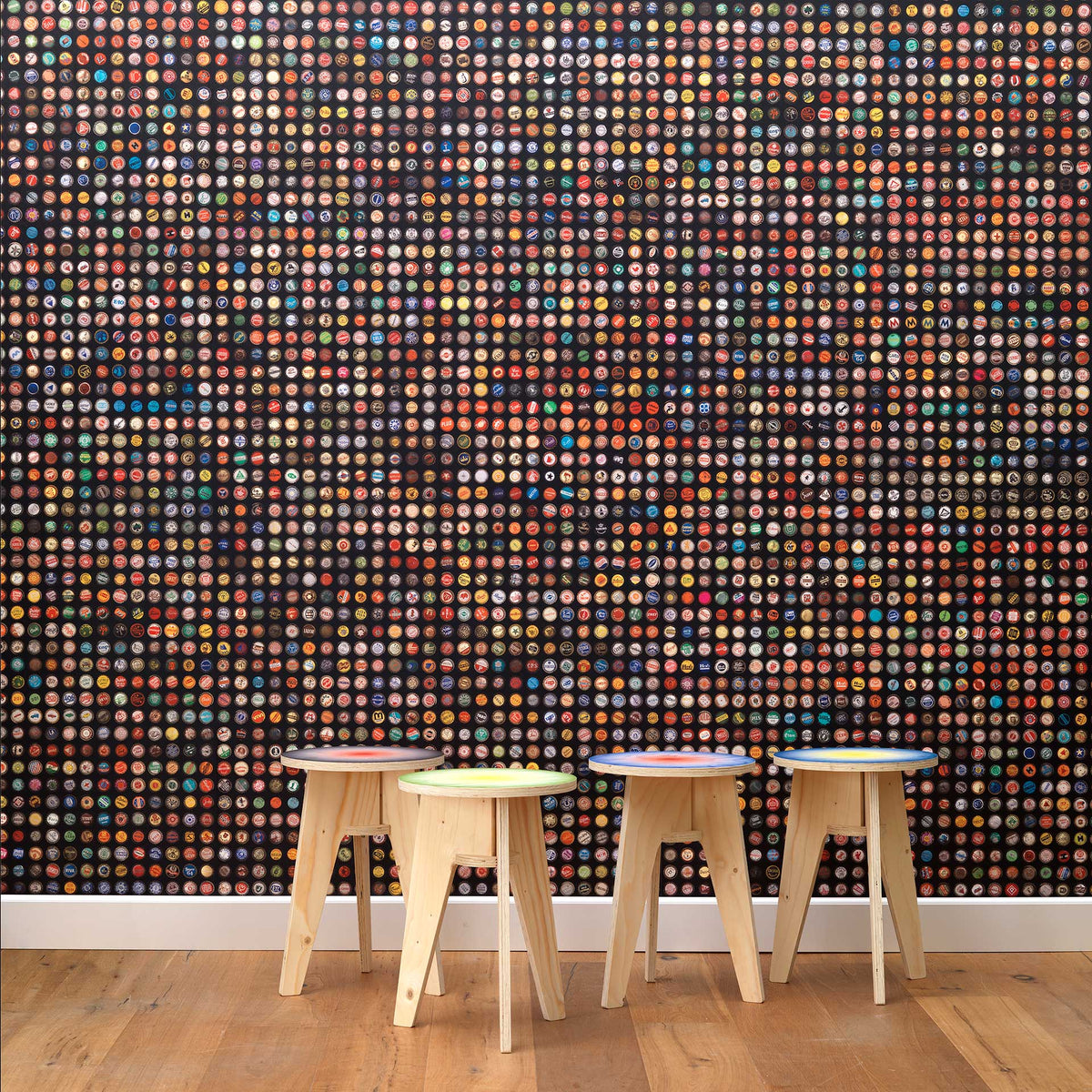 Crown Caps JEE Wallpaper by Jeanine Eek Keizer + NLXL