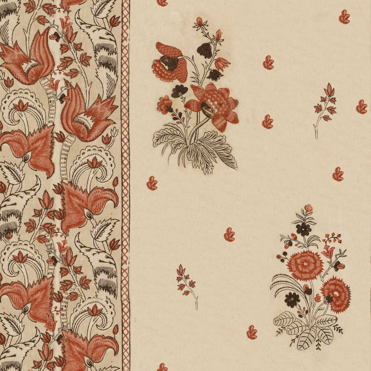 Korond Floral Wallpaper by MIND THE GAP