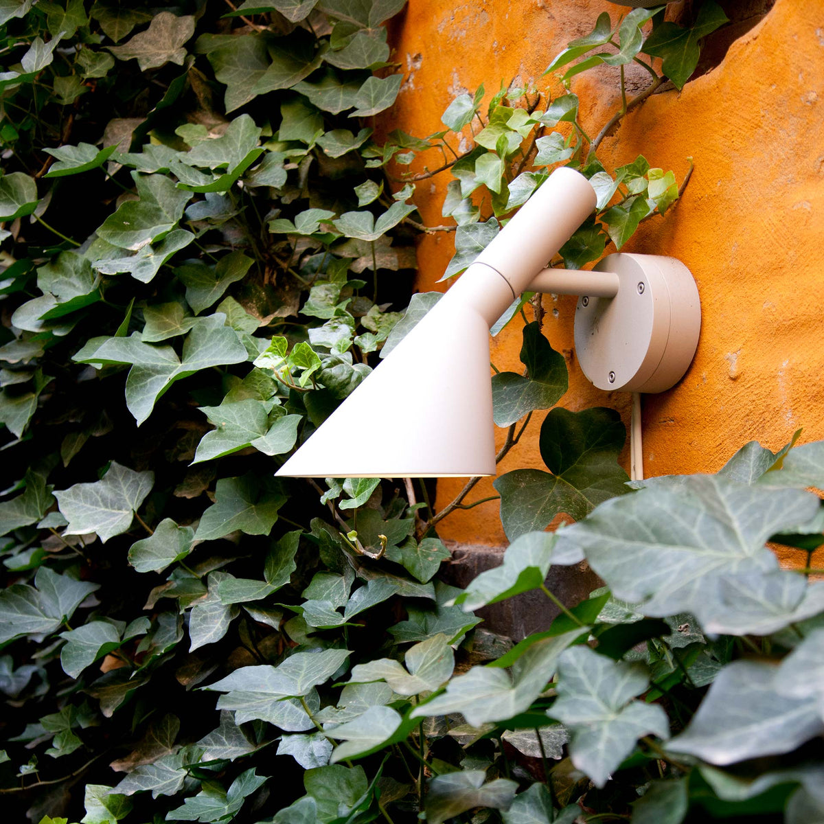 AJ 50 Outdoor Wall Light by Louis Poulsen