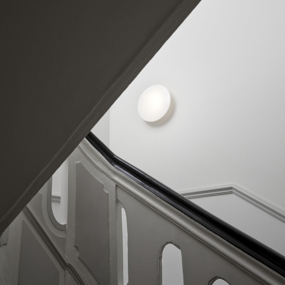 AJ Eklipta Wall / Ceiling Light by Louis Poulsen