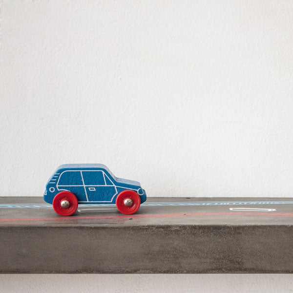Sliced Concrete Shelf by Lyon Béton