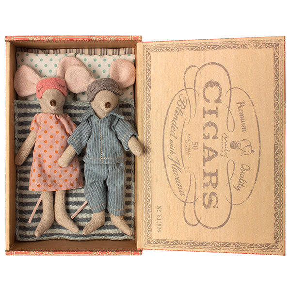 Mum and Dad Mice in Cigar Box by Maileg