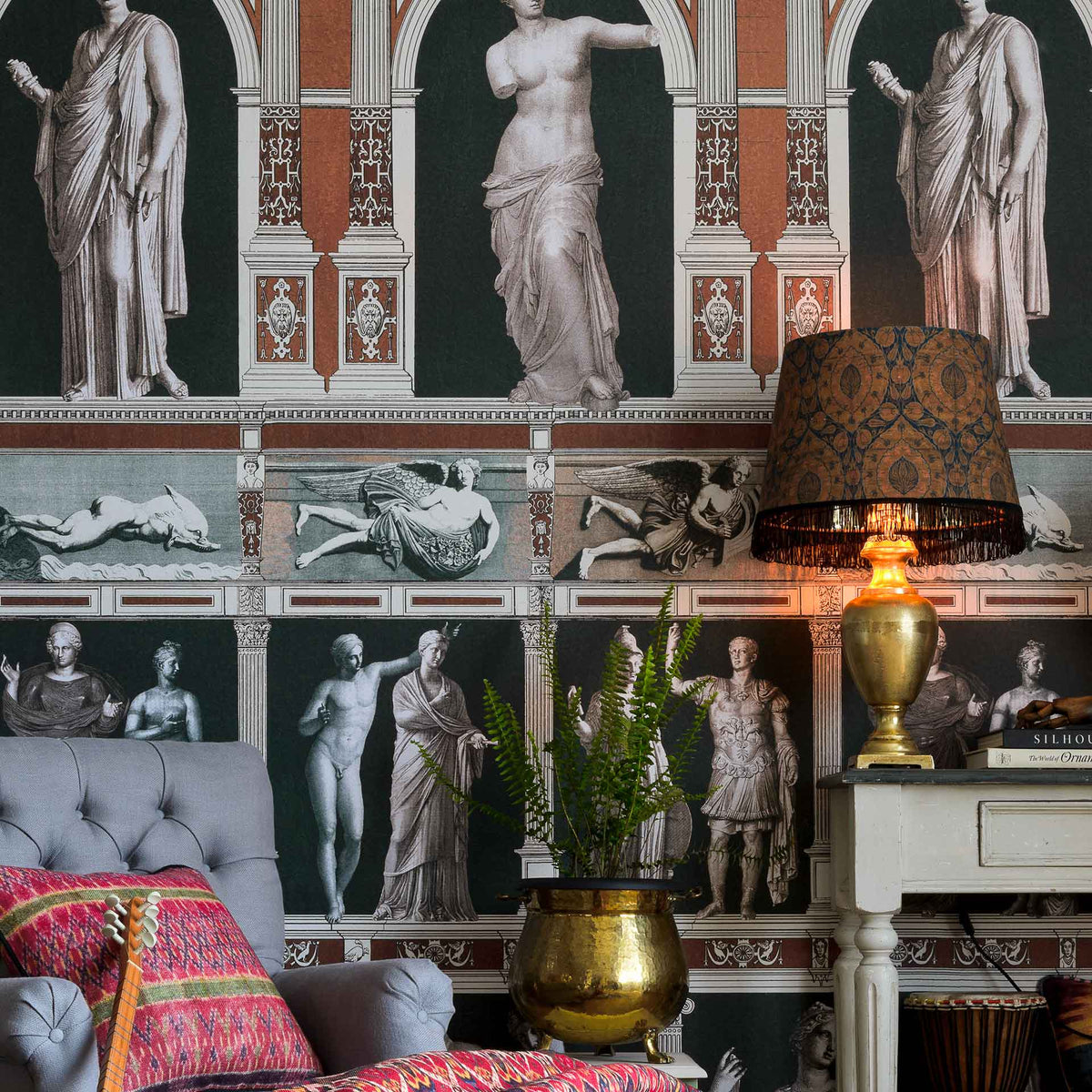 Statues Antique Wallpaper by MINDTHEGAP