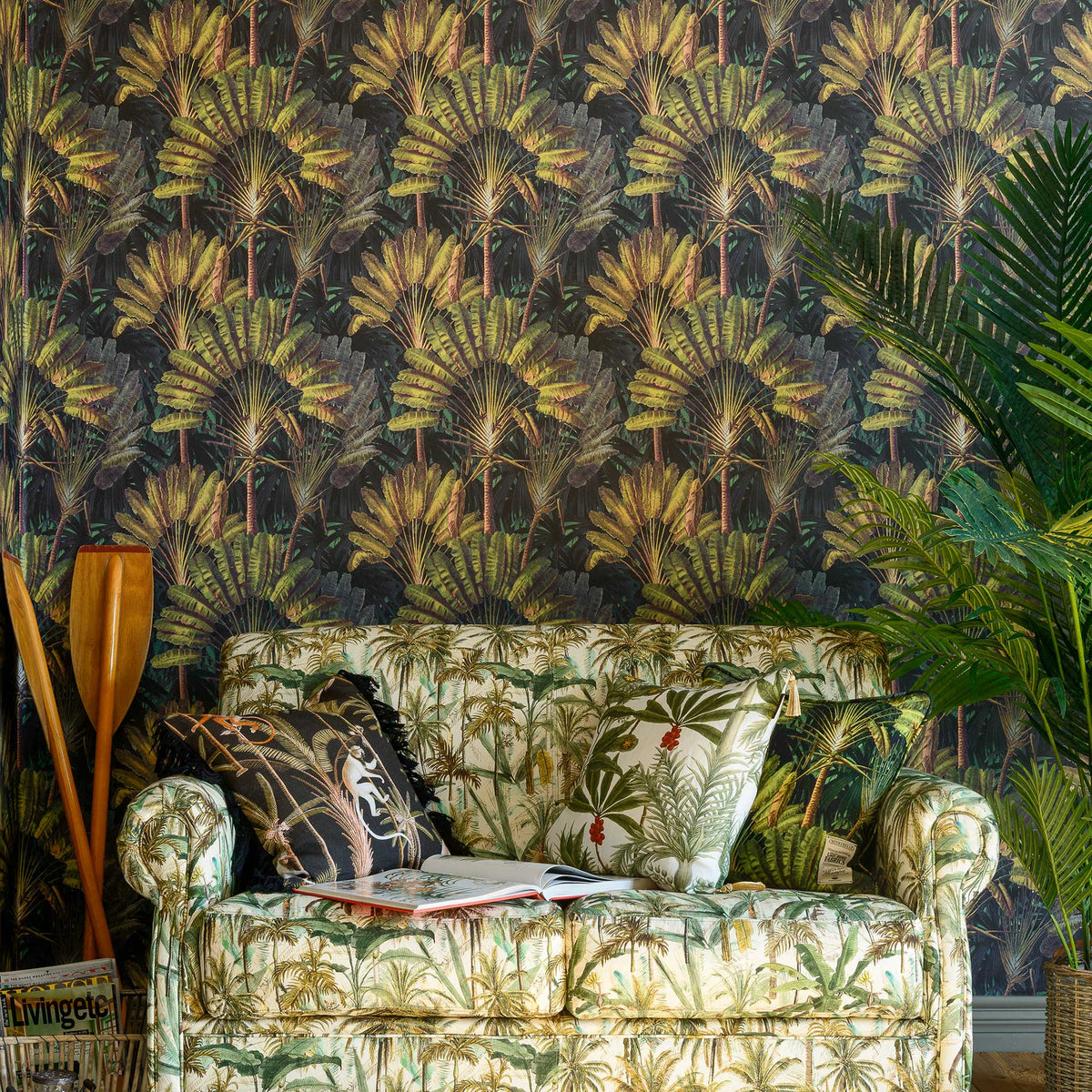 Traveller's Palm Wallpaper by MINDTHEGAP