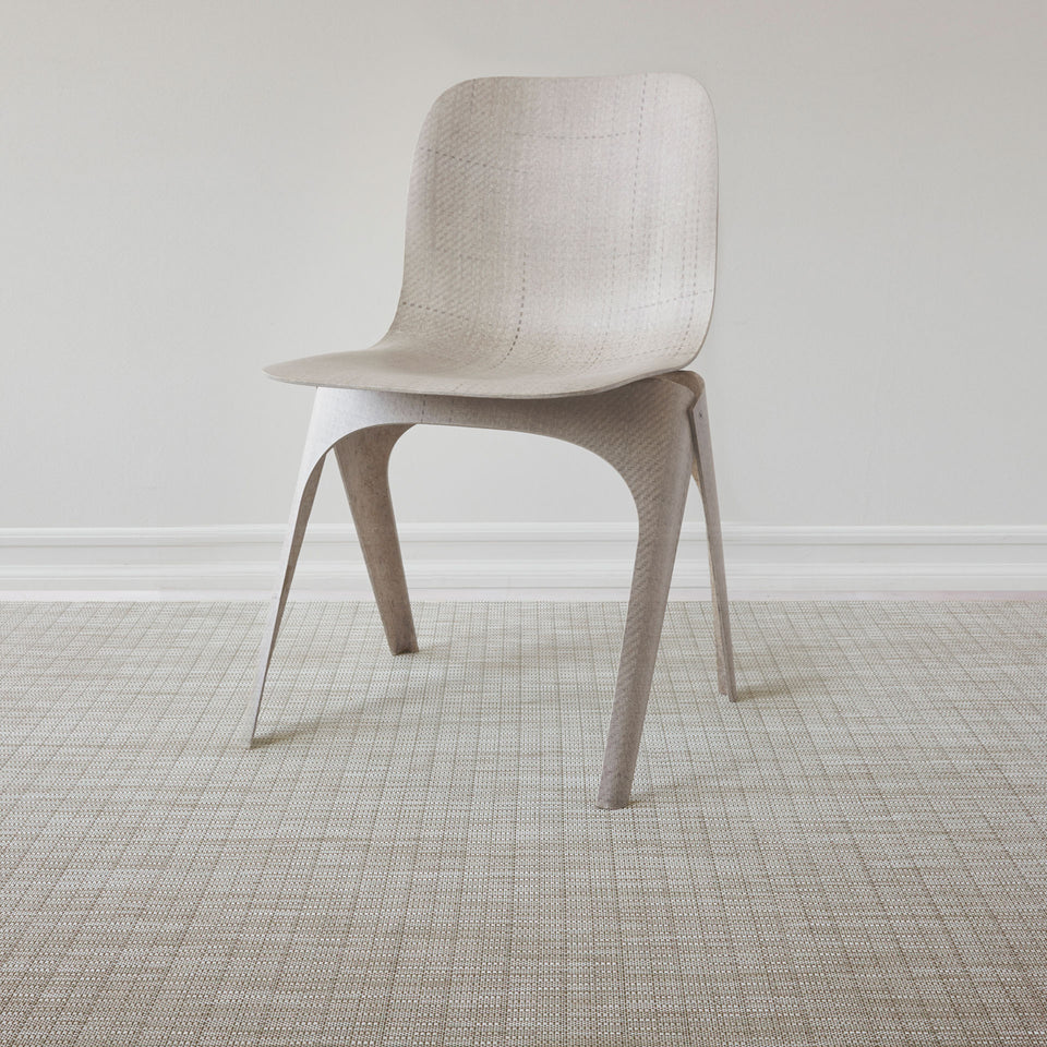 Chilewich - Basketweave Floor Mat in White/Silver - 72X106